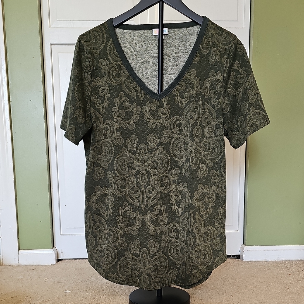 Good Condition Medium Lularoe Iris